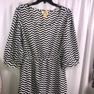 🌻Lovely Black & White Chevron  Dress Size 1X 💕
